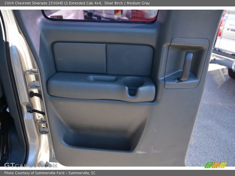Silver Birch / Medium Gray 2004 Chevrolet Silverado 2500HD LS Extended Cab 4x4