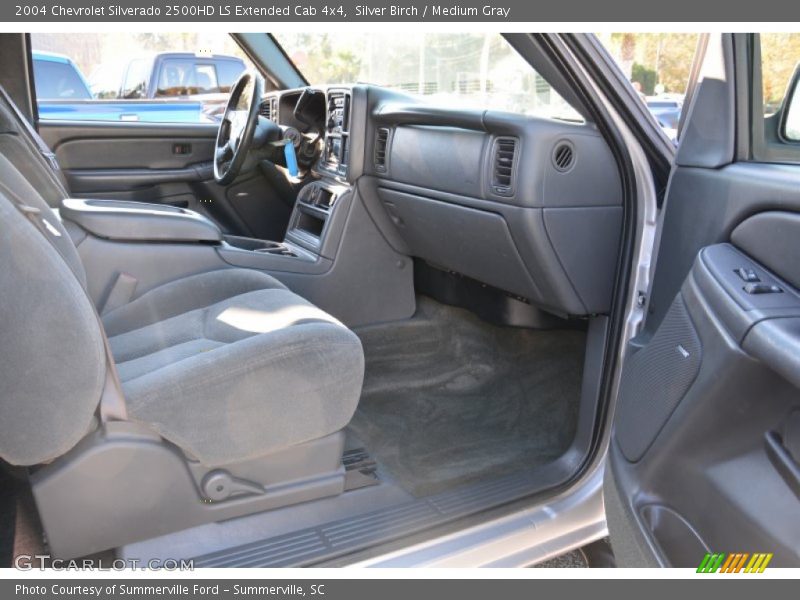 Silver Birch / Medium Gray 2004 Chevrolet Silverado 2500HD LS Extended Cab 4x4