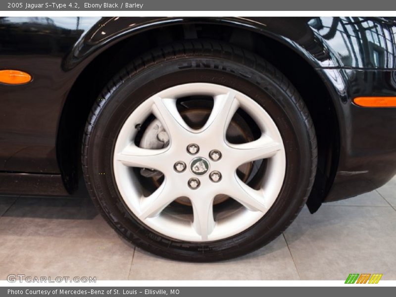 Ebony Black / Barley 2005 Jaguar S-Type 4.2