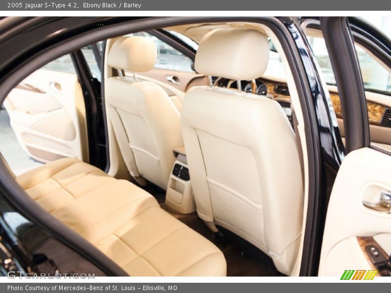 Ebony Black / Barley 2005 Jaguar S-Type 4.2