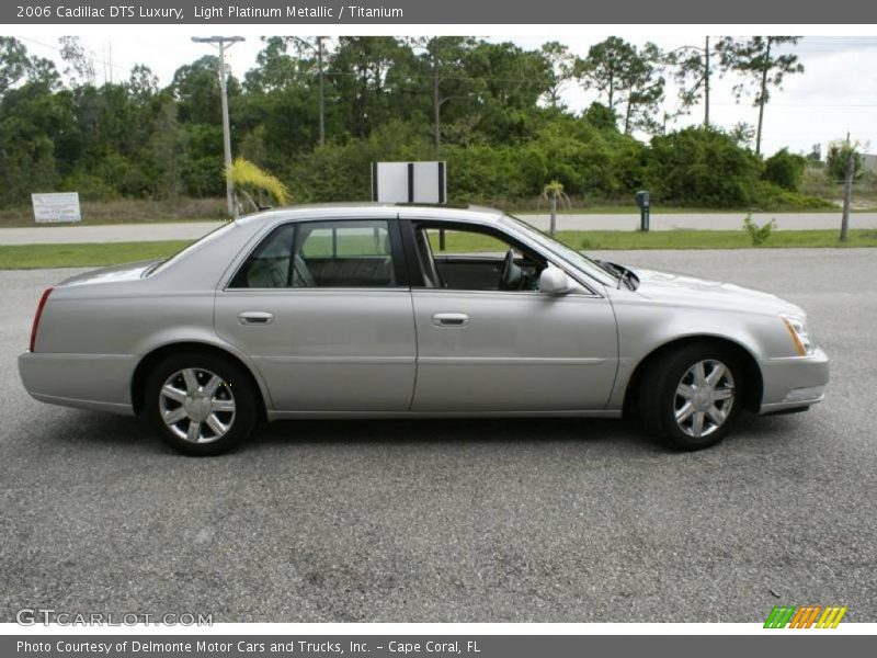 Light Platinum Metallic / Titanium 2006 Cadillac DTS Luxury