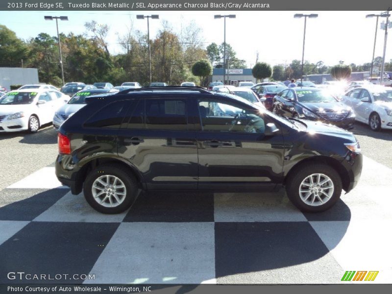 Tuxedo Black Metallic / SEL Appearance Charcoal Black/Gray Alcantara 2013 Ford Edge SE