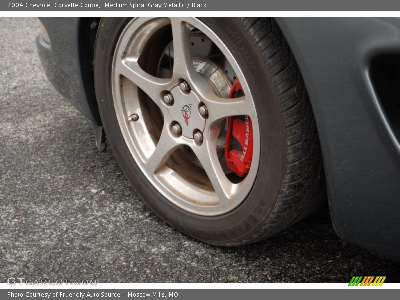 Medium Spiral Gray Metallic / Black 2004 Chevrolet Corvette Coupe