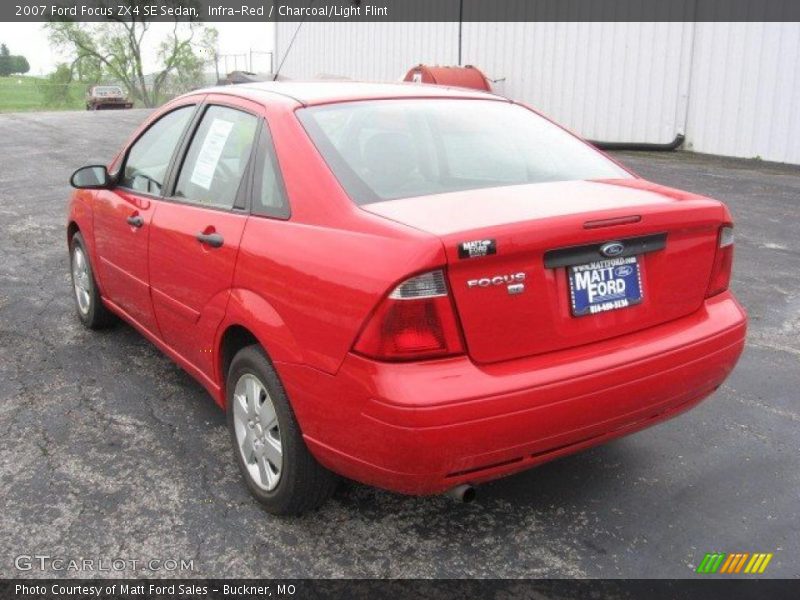 Infra-Red / Charcoal/Light Flint 2007 Ford Focus ZX4 SE Sedan