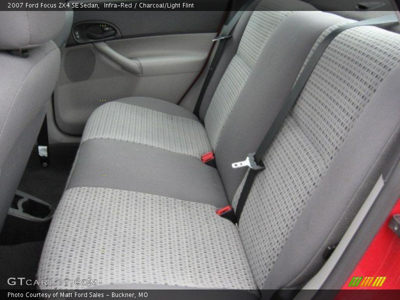 Infra-Red / Charcoal/Light Flint 2007 Ford Focus ZX4 SE Sedan
