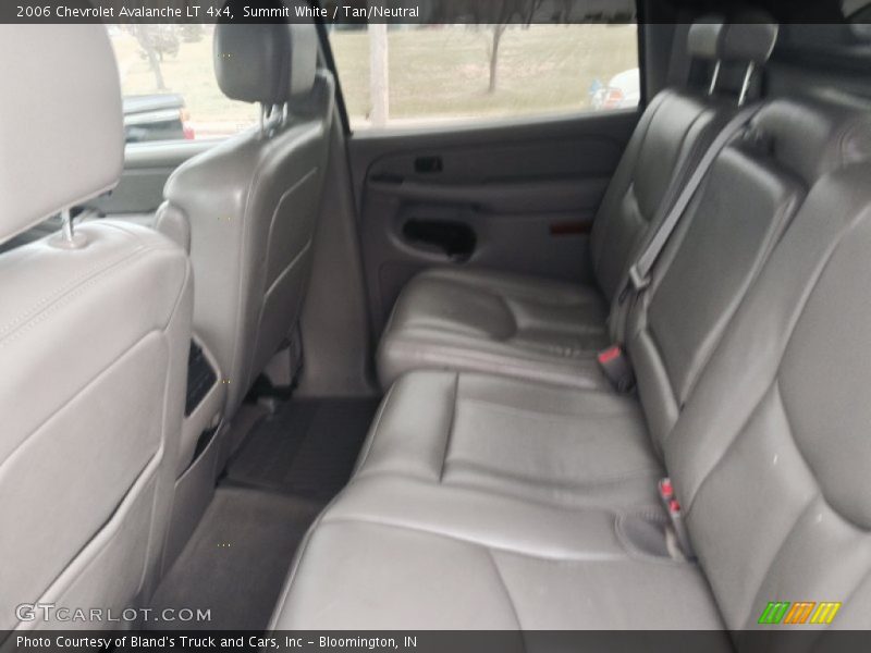 Summit White / Tan/Neutral 2006 Chevrolet Avalanche LT 4x4