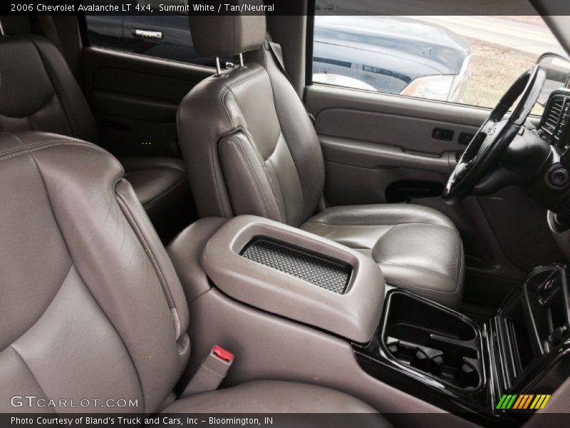 Summit White / Tan/Neutral 2006 Chevrolet Avalanche LT 4x4