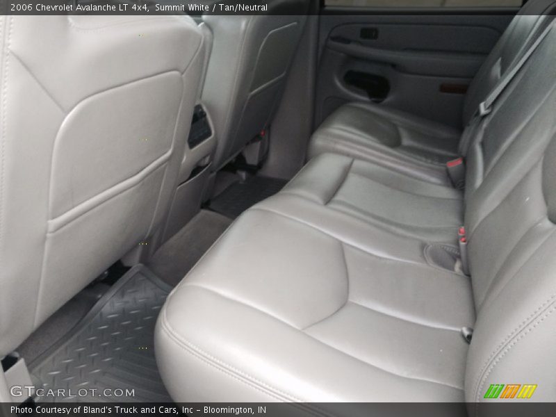 Summit White / Tan/Neutral 2006 Chevrolet Avalanche LT 4x4