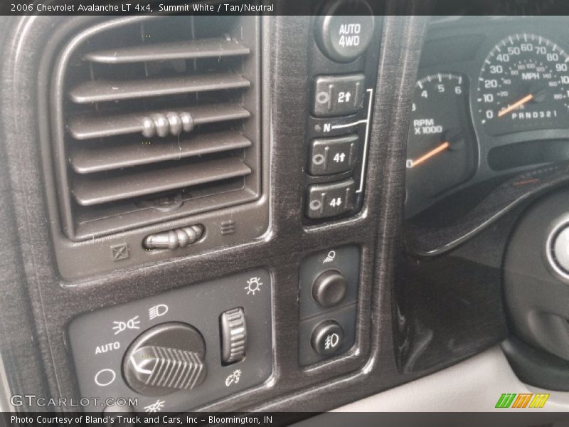 Summit White / Tan/Neutral 2006 Chevrolet Avalanche LT 4x4