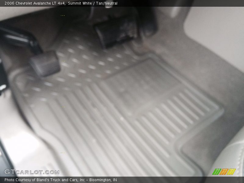 Summit White / Tan/Neutral 2006 Chevrolet Avalanche LT 4x4