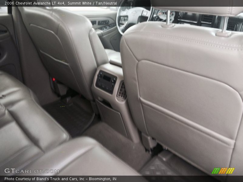 Summit White / Tan/Neutral 2006 Chevrolet Avalanche LT 4x4