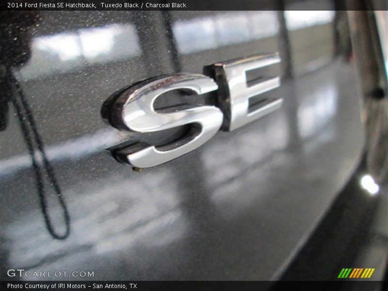 Tuxedo Black / Charcoal Black 2014 Ford Fiesta SE Hatchback