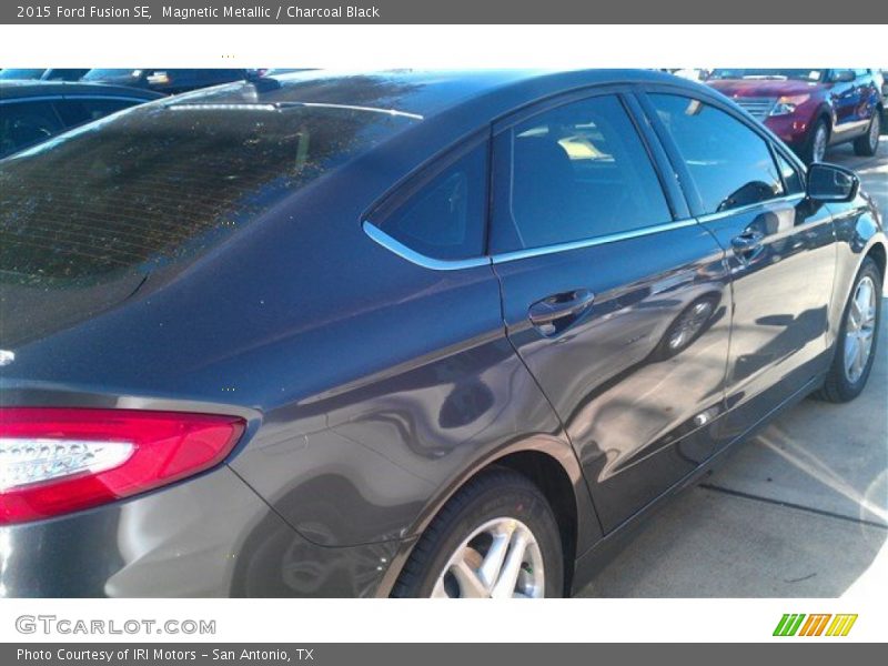 Magnetic Metallic / Charcoal Black 2015 Ford Fusion SE