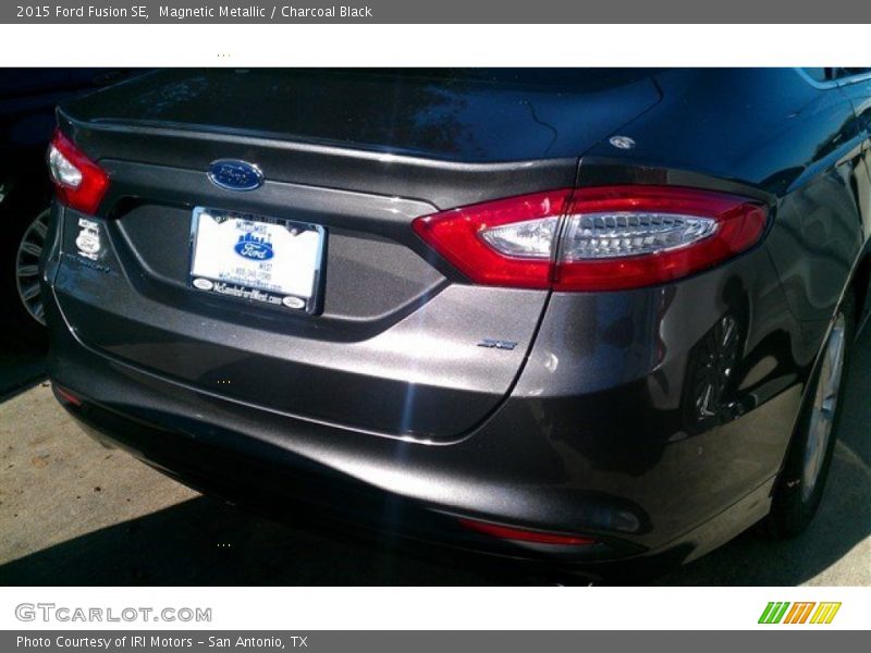 Magnetic Metallic / Charcoal Black 2015 Ford Fusion SE