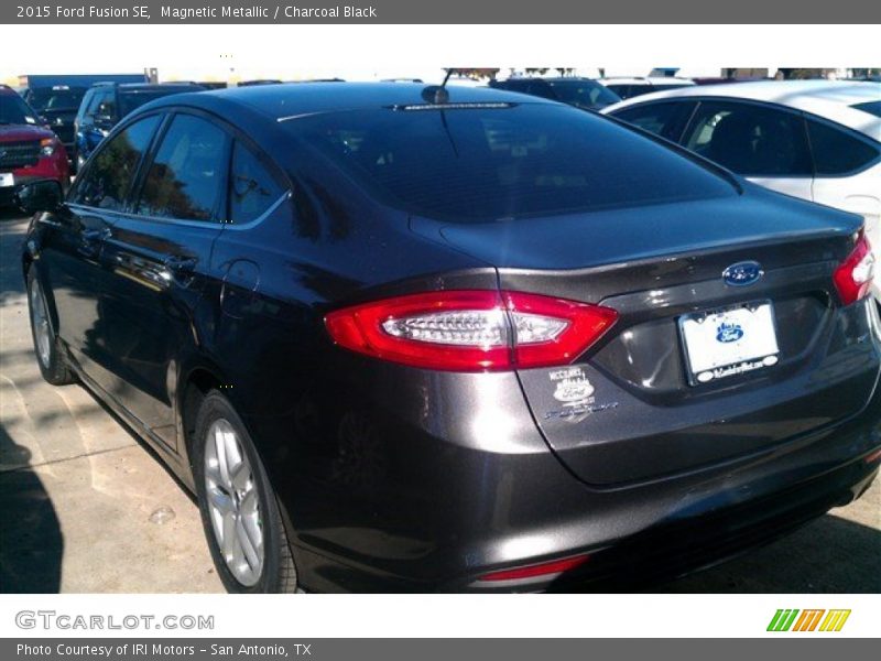 Magnetic Metallic / Charcoal Black 2015 Ford Fusion SE