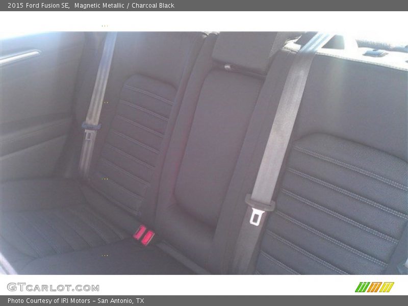 Magnetic Metallic / Charcoal Black 2015 Ford Fusion SE
