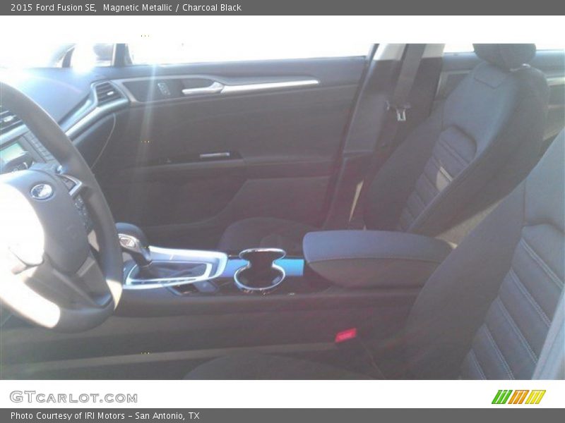 Magnetic Metallic / Charcoal Black 2015 Ford Fusion SE
