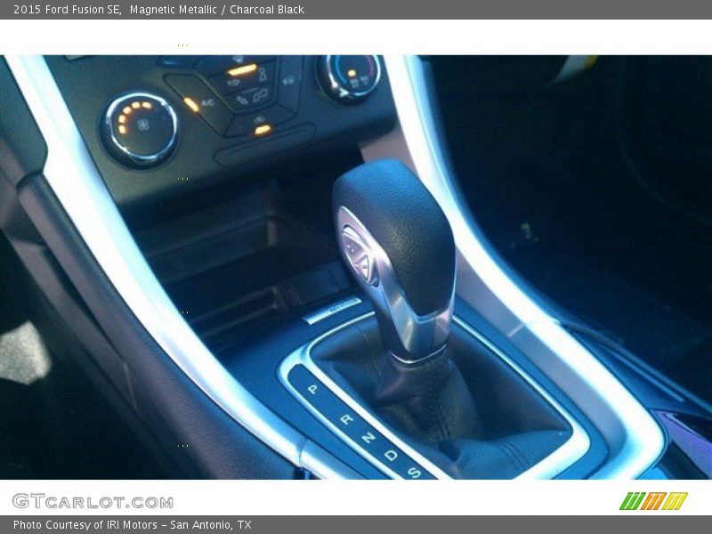 Magnetic Metallic / Charcoal Black 2015 Ford Fusion SE