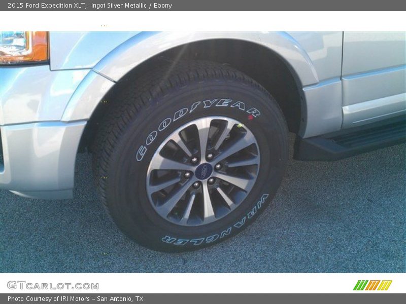 Ingot Silver Metallic / Ebony 2015 Ford Expedition XLT