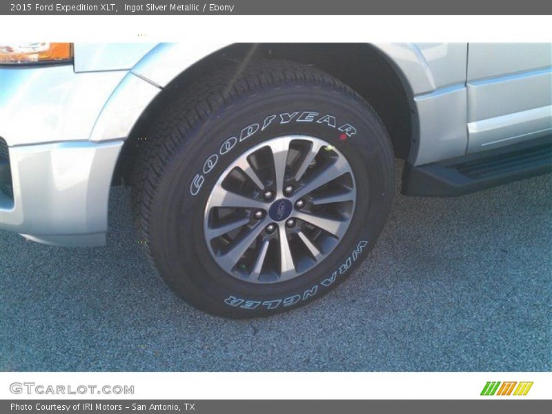 Ingot Silver Metallic / Ebony 2015 Ford Expedition XLT
