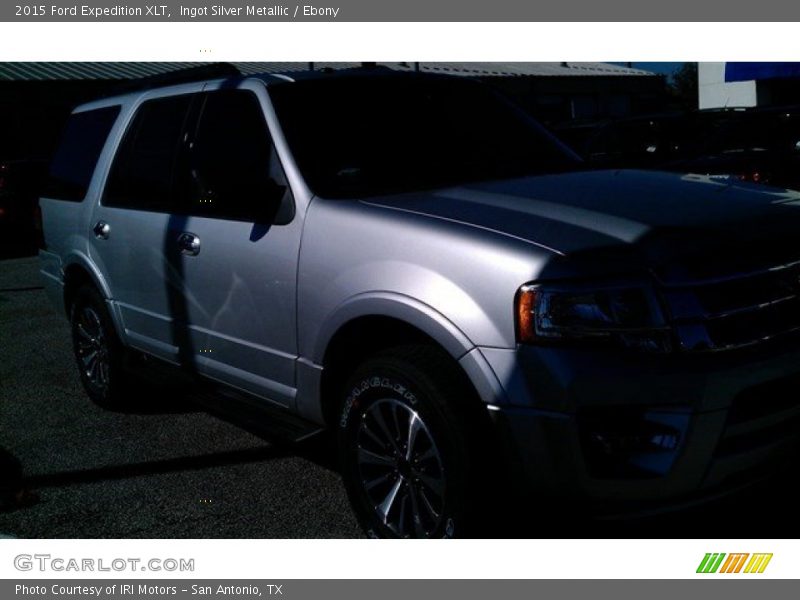 Ingot Silver Metallic / Ebony 2015 Ford Expedition XLT