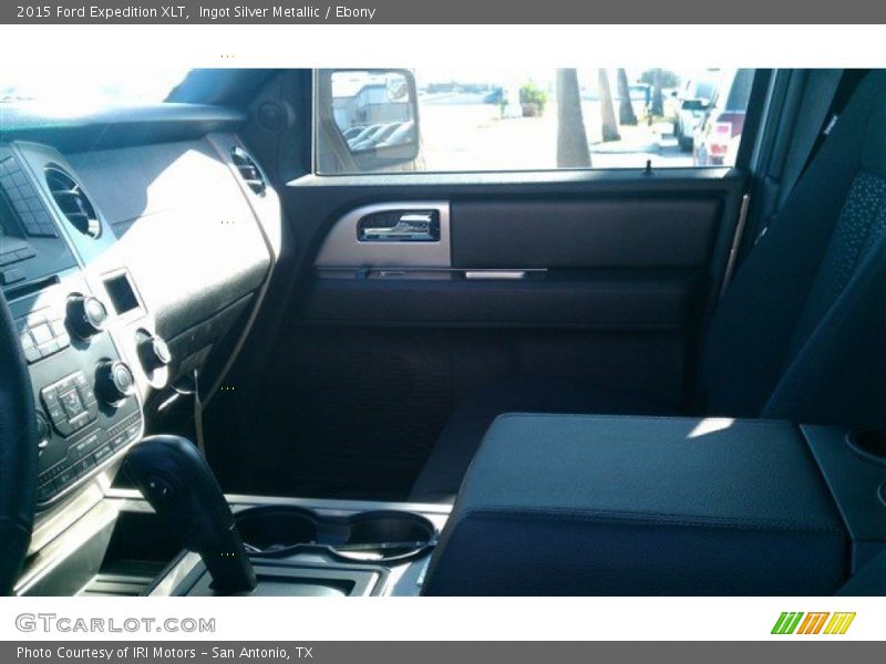 Ingot Silver Metallic / Ebony 2015 Ford Expedition XLT