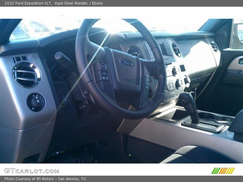 Ingot Silver Metallic / Ebony 2015 Ford Expedition XLT
