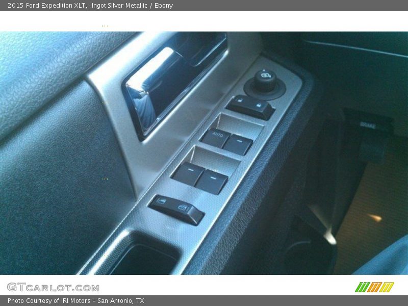 Ingot Silver Metallic / Ebony 2015 Ford Expedition XLT