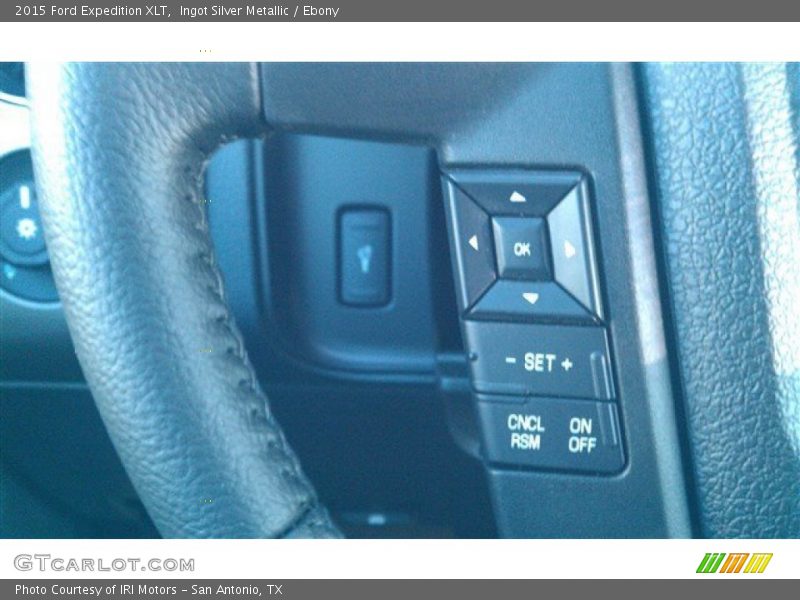 Ingot Silver Metallic / Ebony 2015 Ford Expedition XLT