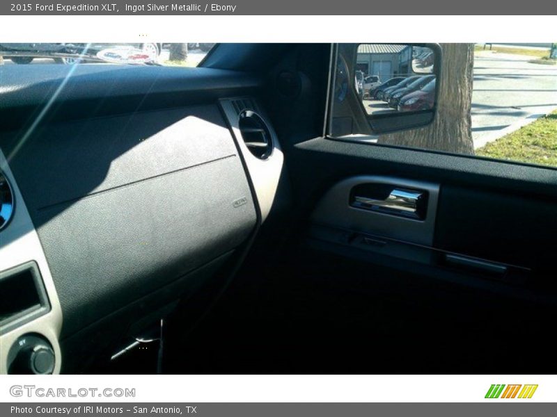 Ingot Silver Metallic / Ebony 2015 Ford Expedition XLT