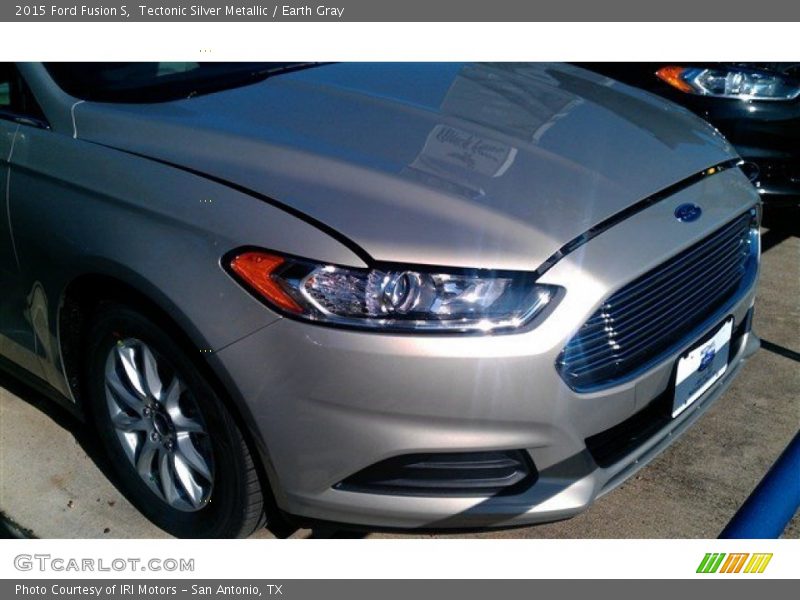 Tectonic Silver Metallic / Earth Gray 2015 Ford Fusion S