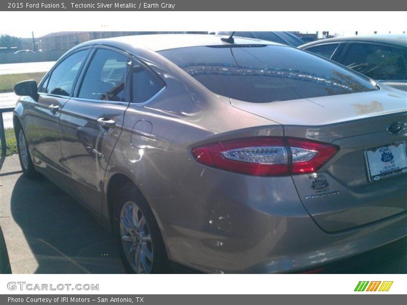 Tectonic Silver Metallic / Earth Gray 2015 Ford Fusion S