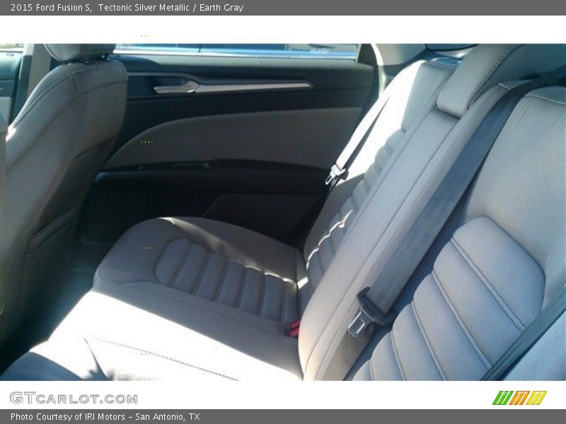 Tectonic Silver Metallic / Earth Gray 2015 Ford Fusion S