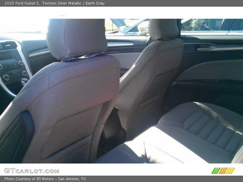 Tectonic Silver Metallic / Earth Gray 2015 Ford Fusion S