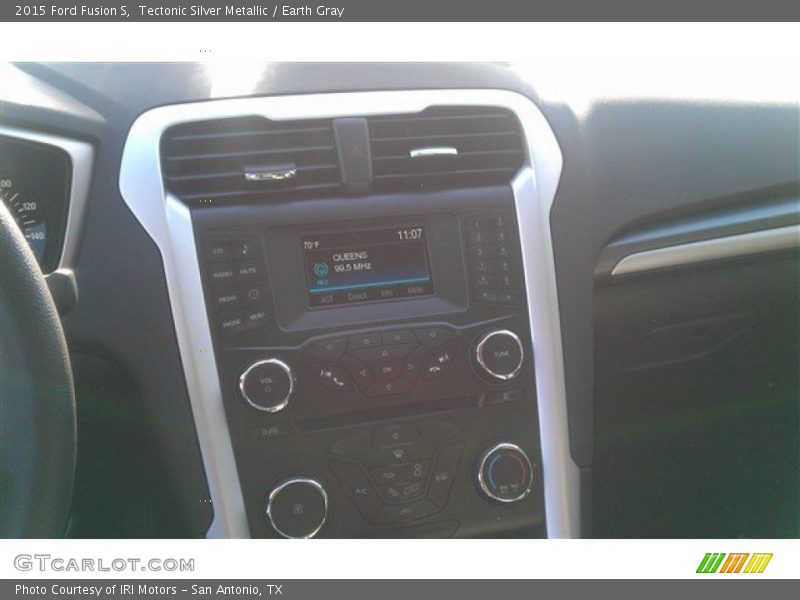 Tectonic Silver Metallic / Earth Gray 2015 Ford Fusion S