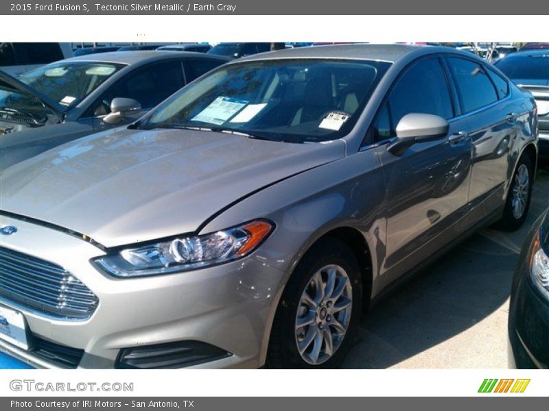 Tectonic Silver Metallic / Earth Gray 2015 Ford Fusion S