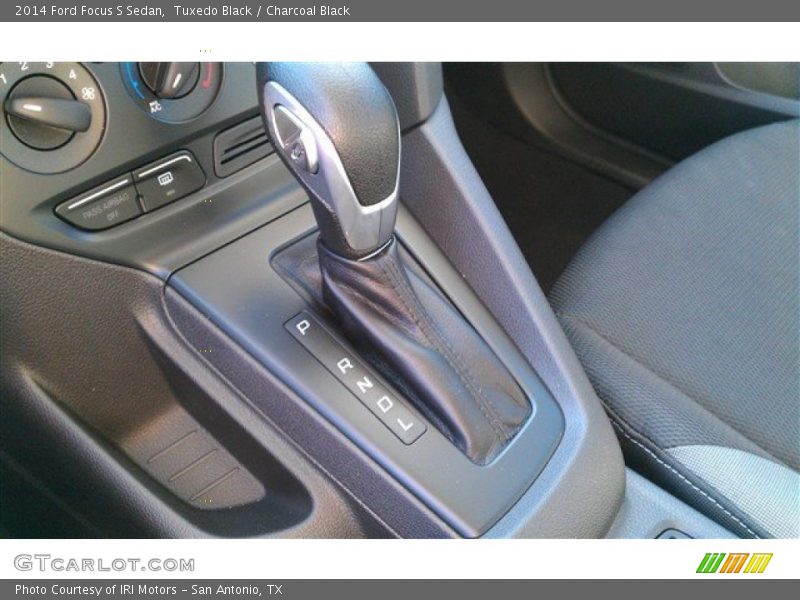 Tuxedo Black / Charcoal Black 2014 Ford Focus S Sedan