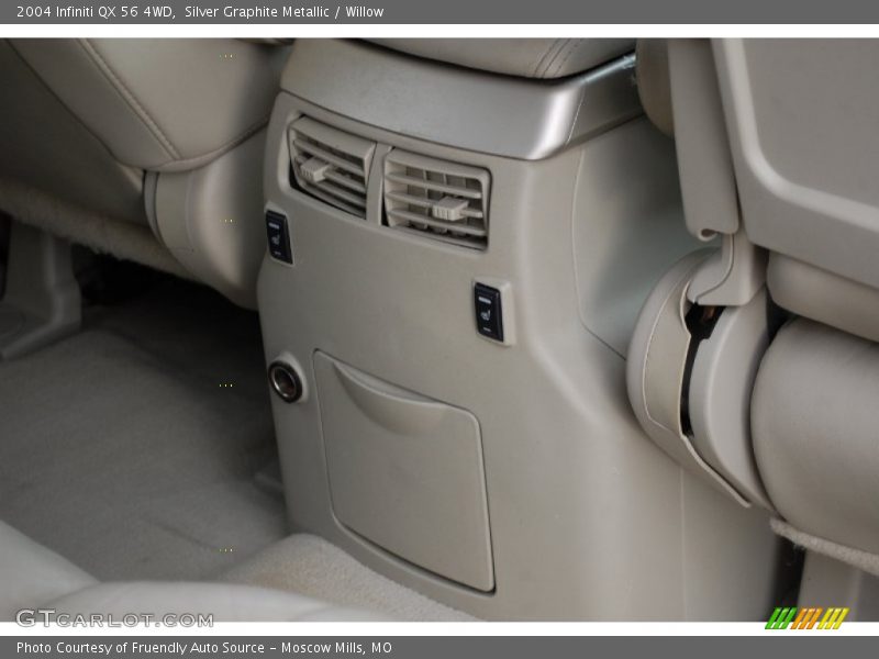 Silver Graphite Metallic / Willow 2004 Infiniti QX 56 4WD