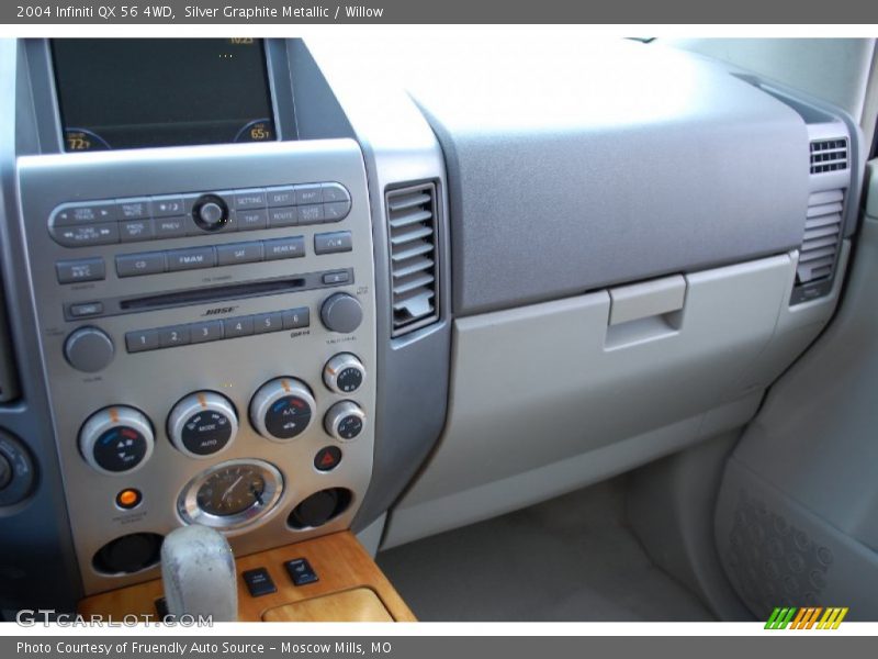 Silver Graphite Metallic / Willow 2004 Infiniti QX 56 4WD