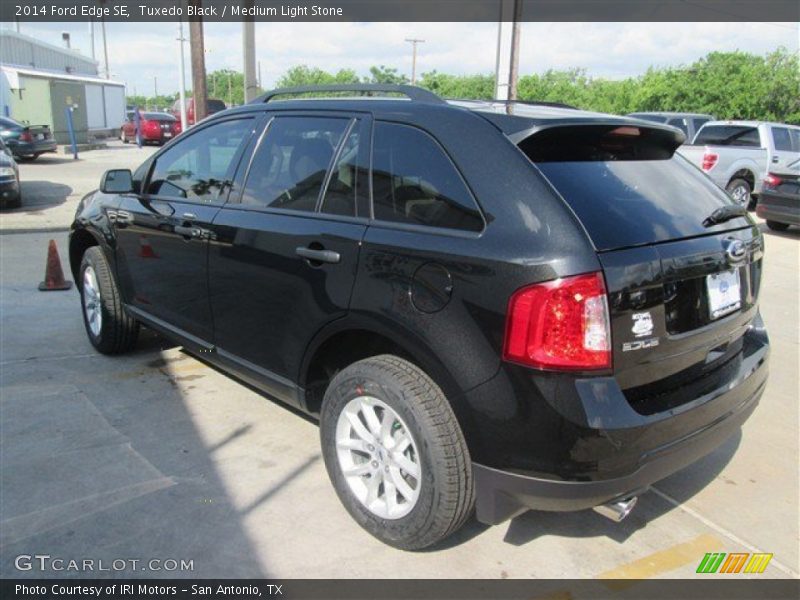 Tuxedo Black / Medium Light Stone 2014 Ford Edge SE