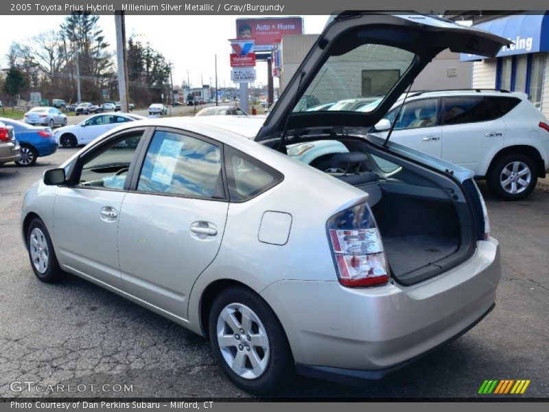 Millenium Silver Metallic / Gray/Burgundy 2005 Toyota Prius Hybrid