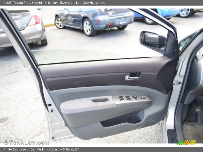 Millenium Silver Metallic / Gray/Burgundy 2005 Toyota Prius Hybrid