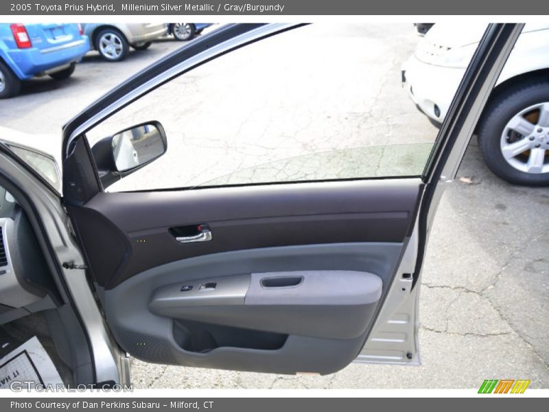 Millenium Silver Metallic / Gray/Burgundy 2005 Toyota Prius Hybrid