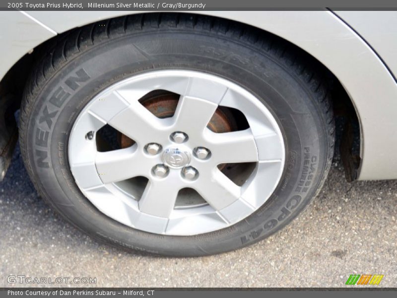 Millenium Silver Metallic / Gray/Burgundy 2005 Toyota Prius Hybrid