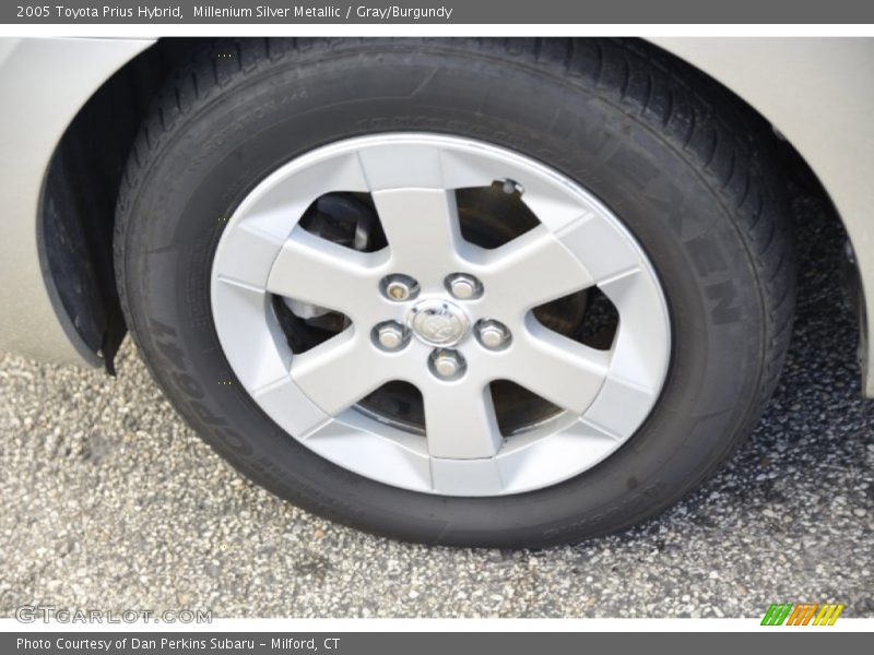Millenium Silver Metallic / Gray/Burgundy 2005 Toyota Prius Hybrid