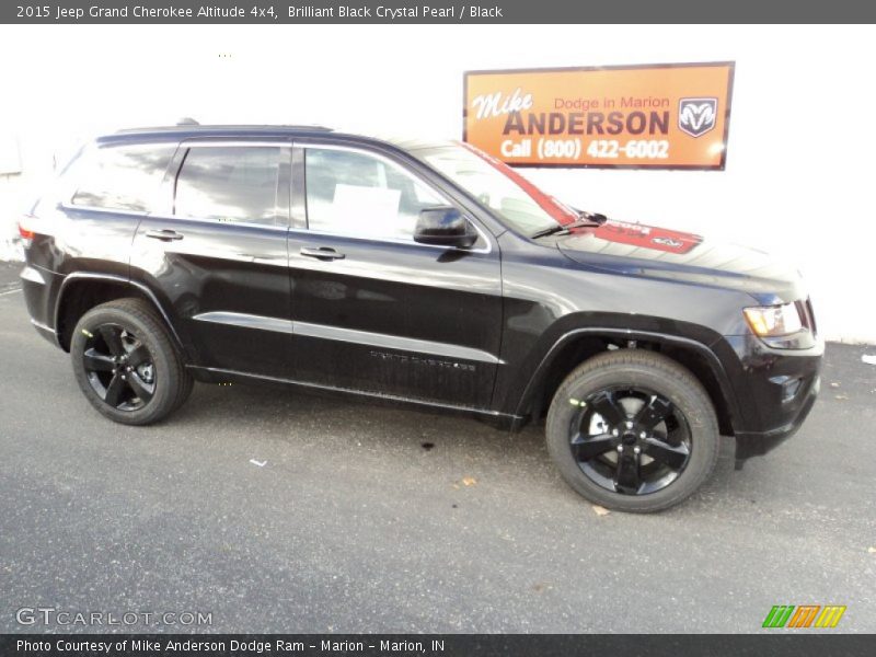 Brilliant Black Crystal Pearl / Black 2015 Jeep Grand Cherokee Altitude 4x4