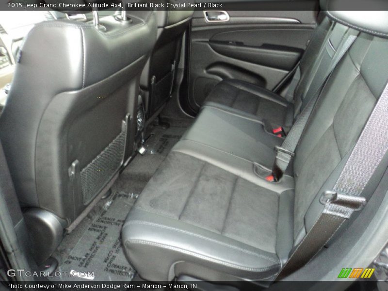 Brilliant Black Crystal Pearl / Black 2015 Jeep Grand Cherokee Altitude 4x4
