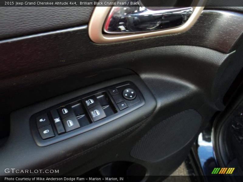 Brilliant Black Crystal Pearl / Black 2015 Jeep Grand Cherokee Altitude 4x4