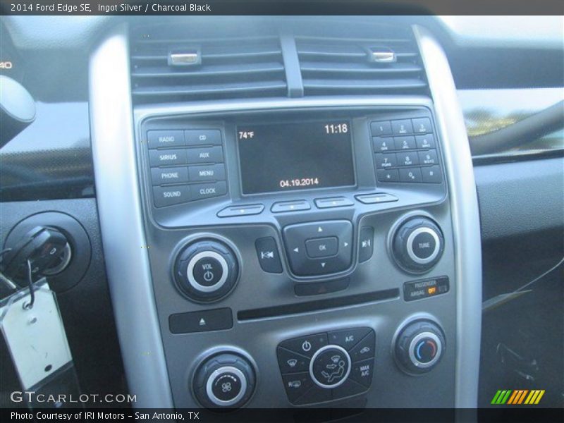 Ingot Silver / Charcoal Black 2014 Ford Edge SE