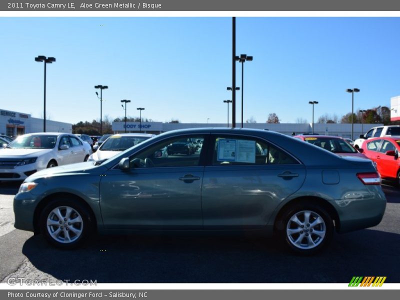 Aloe Green Metallic / Bisque 2011 Toyota Camry LE
